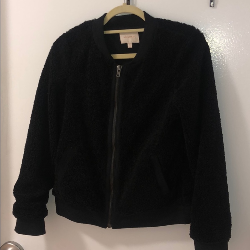Black Sherpa zip up jacket size M